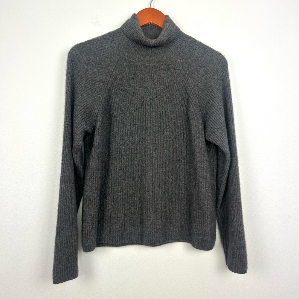 ERDOS 100% cashmere Gray Turtleneck women’s Sweater size XL cozy ribbed knit